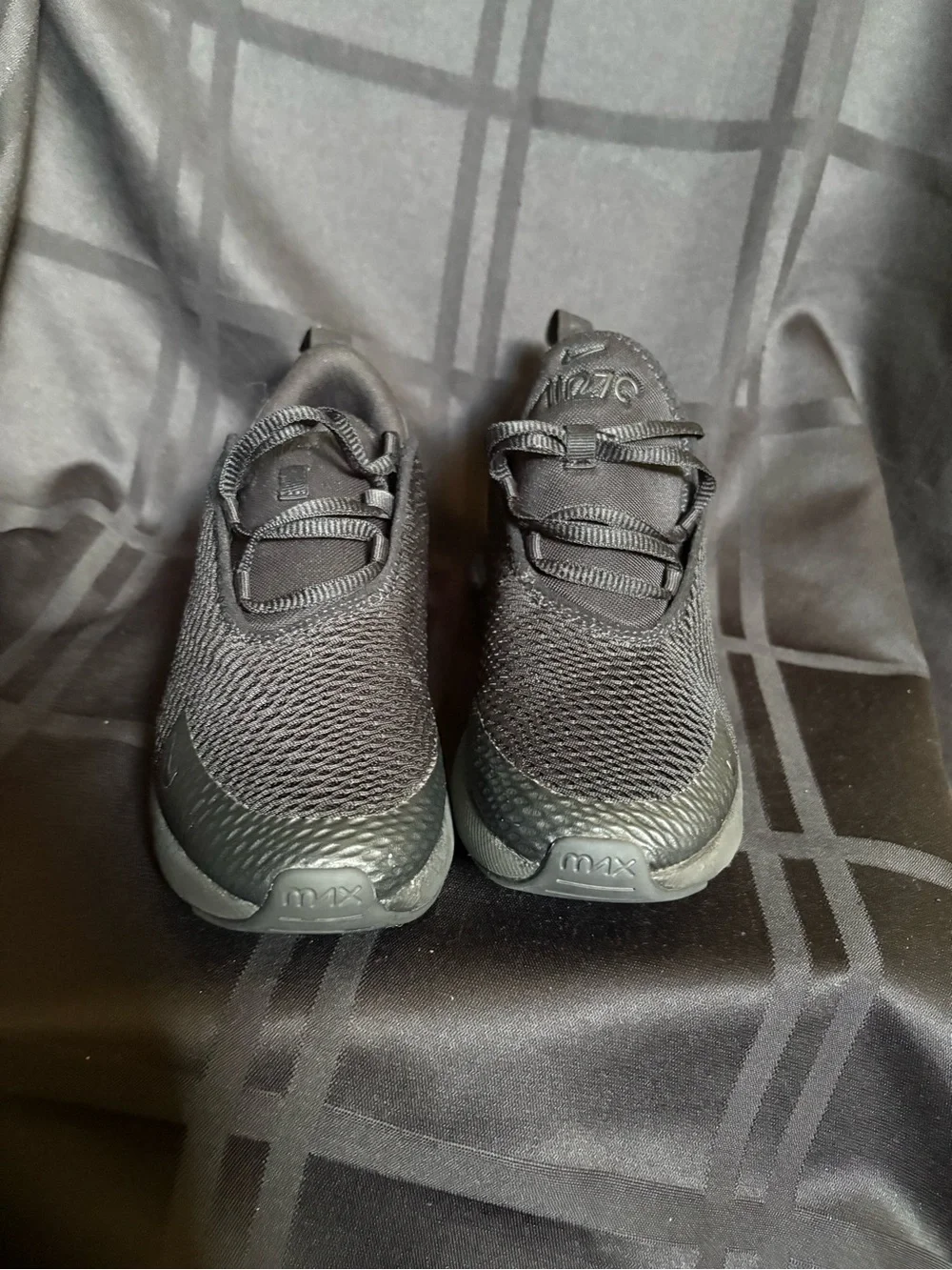 Nike Air Max 270 Shoes Youth Size 2Y Triple Black Running Sneakers